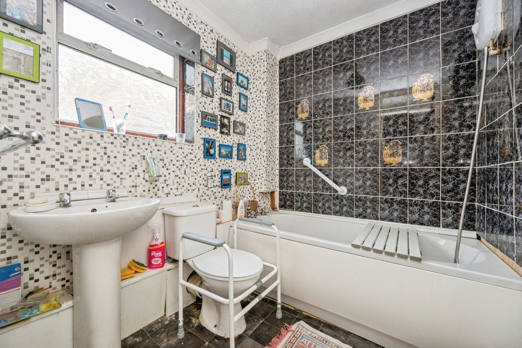 Additional image 20 of 3 bed semi-detached house for saleCrossfell, Wilnecote, Tamworth, Staffordshire B77