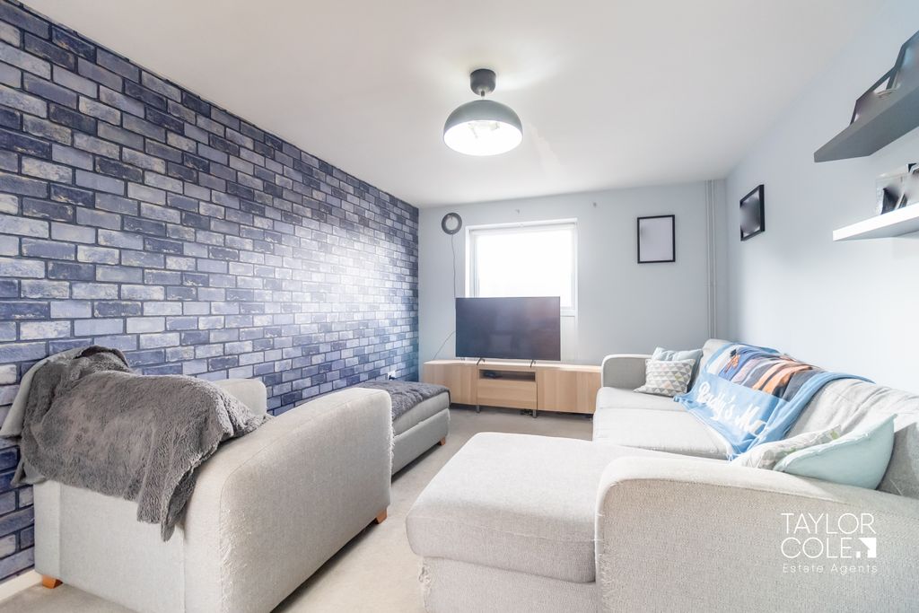 Additional image 2 of 3 bed terraced house for saleIvatt, Tamworth B77