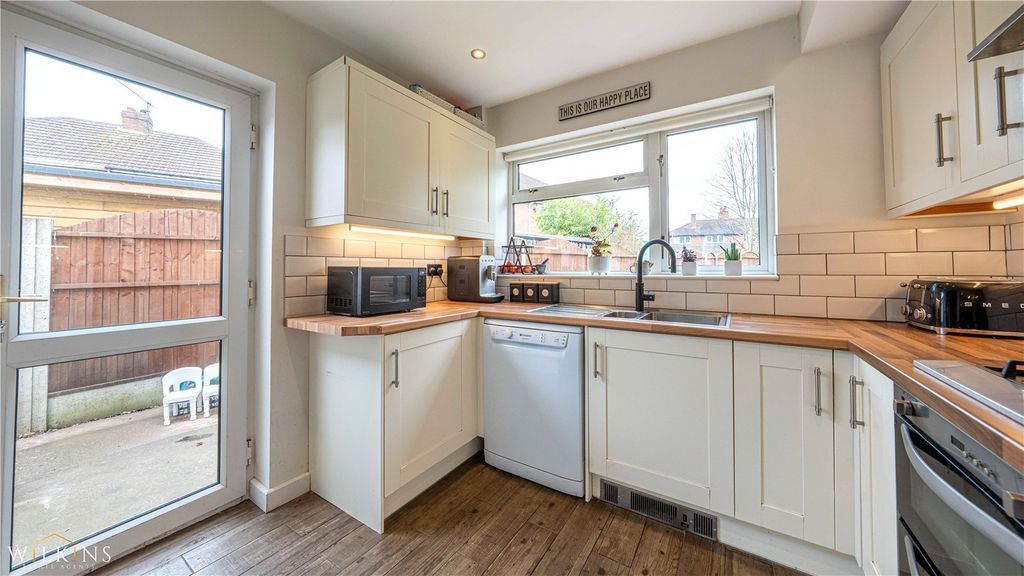 Additional image 8 of 3 bed semi-detached house for saleYenton Close, Tamworth, Staffordshire B78