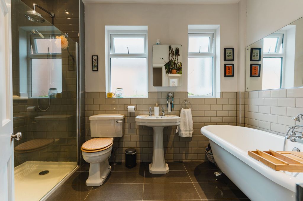 Additional image 30 of 5 bed terraced house for saleWestcotes Drive, Leicester LE3