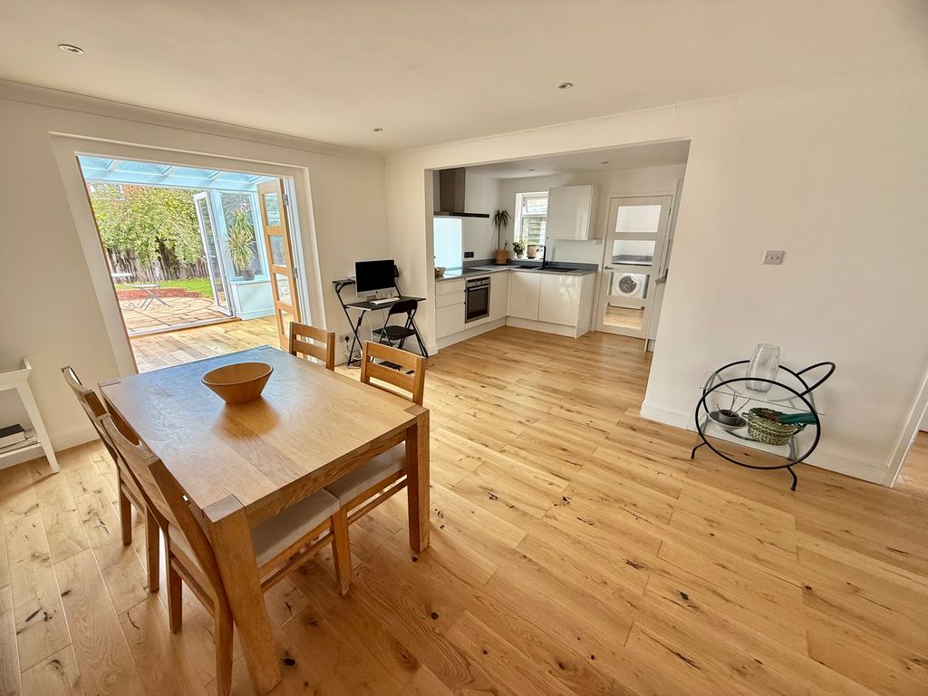 4 bed detached house for saleShepherds Mead, Dilton Marsh BA13 photo 4