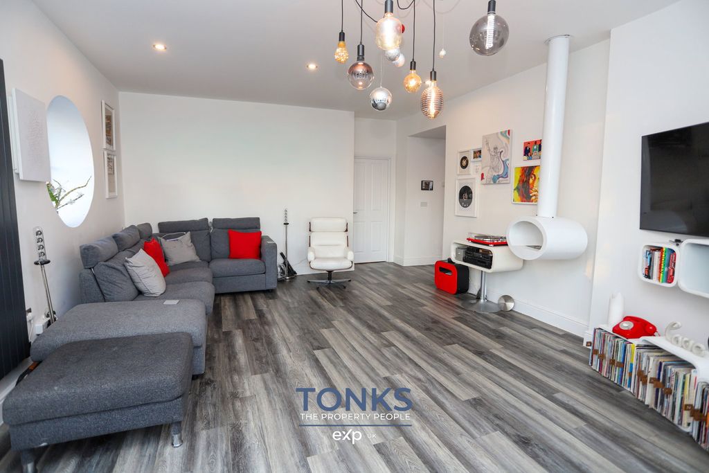 Additional image 2 of 2 bed flat for saleBaggeridge House, Roadstone Drive, Dudley, West Midlands DY3