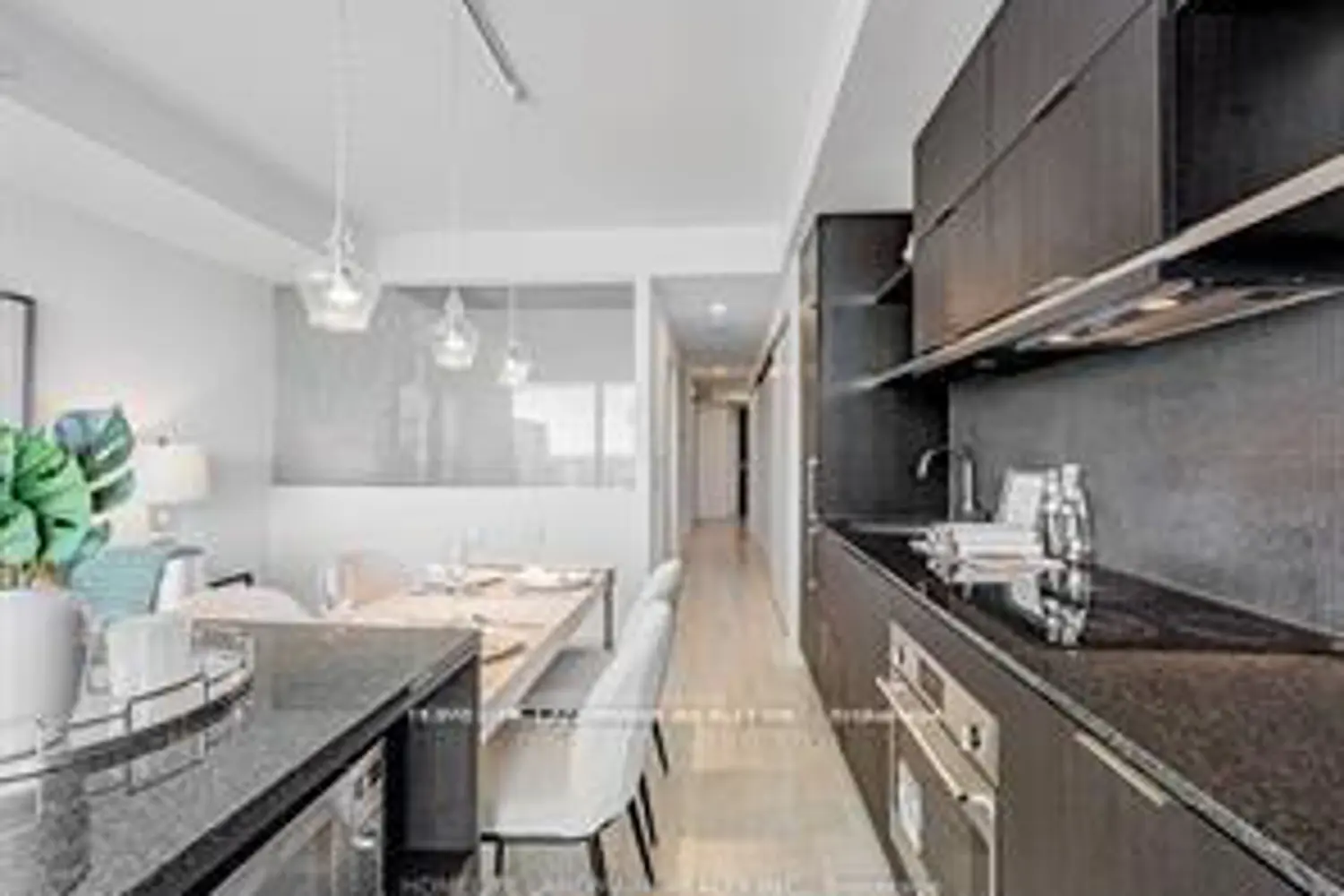 Additional image 10 of 197 Yonge Street 4211