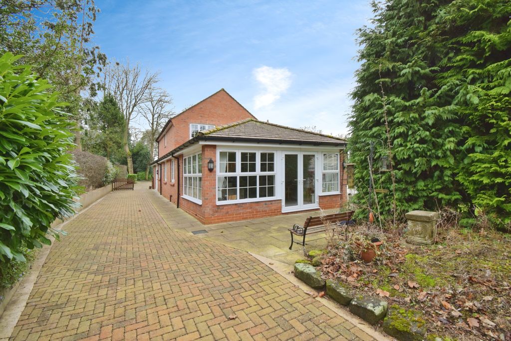 Additional image 25 of 3 bed detached house for saleThe Oval, Oadby, Leicester, Leicestershire LE2