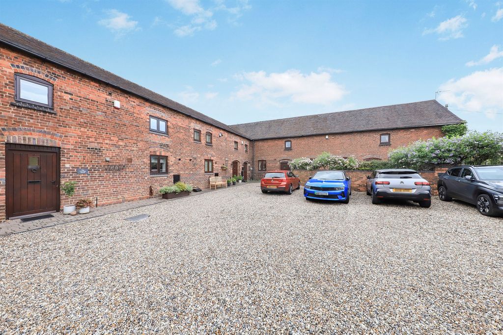 Additional image 4 of 3 bed barn conversion for saleBognop Road, Essington, Wolverhampton WV11