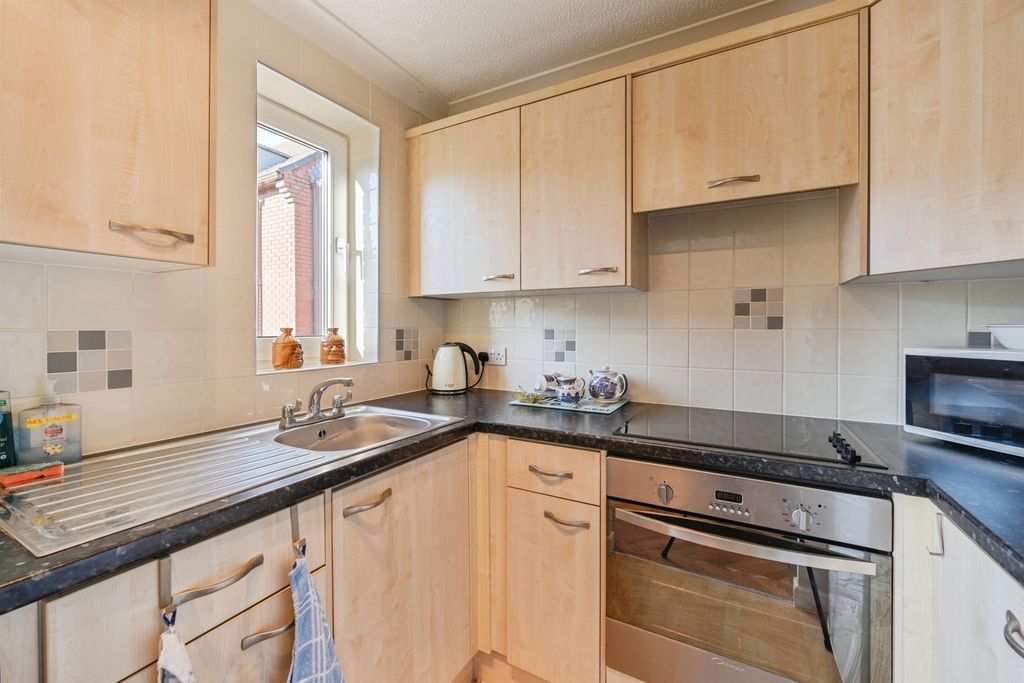 Additional image 3 of 1 bed flat for saleCastle Dyke, Lichfield WS13