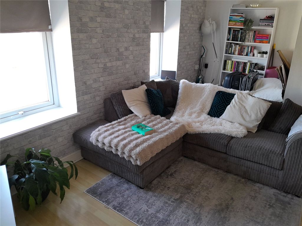 Additional image 8 of 1 bed flat for saleTamworth Road, Kingsbury, Tamworth B78