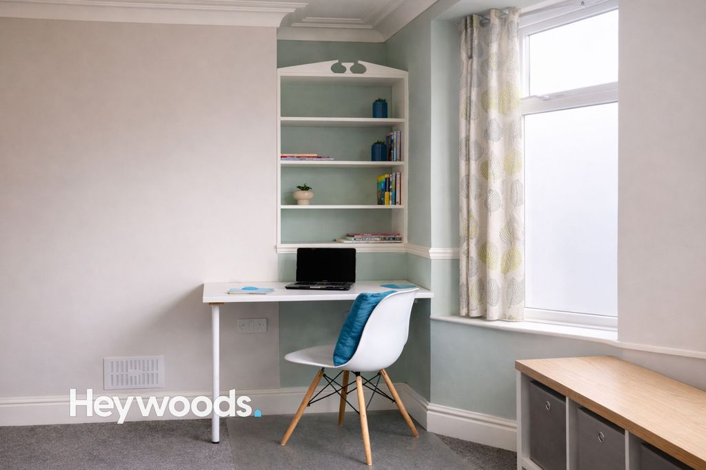 Additional image 7 of 5 bed terraced house for saleShaw Street, Newcastle ST5