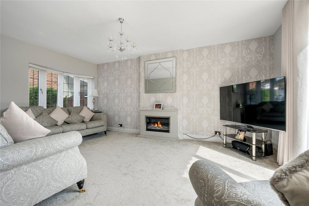 4 bed detached house for saleRomway Road, Evington, Leicester LE5 photo 2