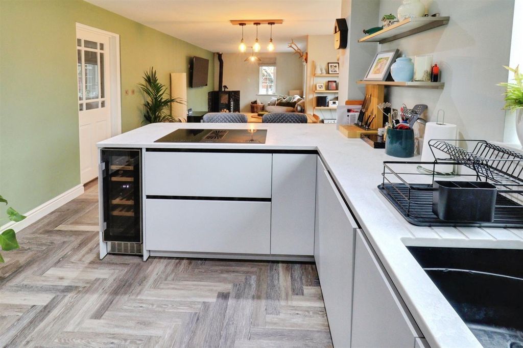Additional image 37 of 5 bed detached house for saleThe Meadows, Wrinehill, Crewe CW3