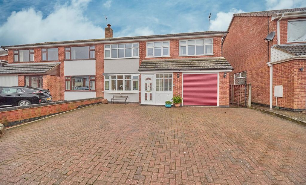 4 bed semi-detached house for saleTownsend Road, Stoney Stanton LE9