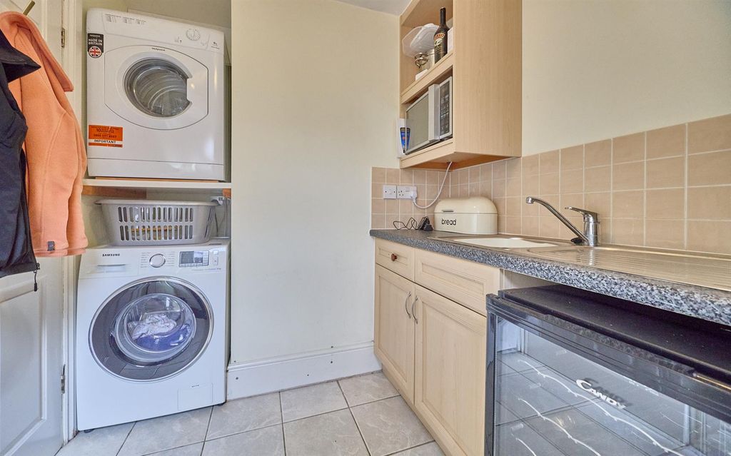 Additional image 14 of 5 bed detached house for saleDe Havilland Way, Burbage, Hinckley LE10