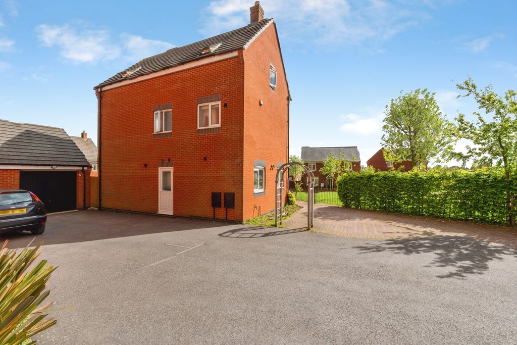 Additional image 24 of 4 bed detached house for salePasture Drive, Birstall, Leicester, Leicestershire LE4
