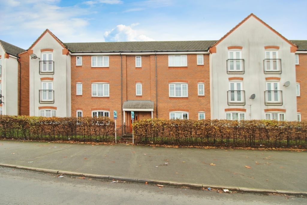 2 bed flat for saleWalker Road, Walsall WS3