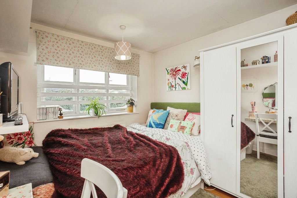 Additional image 8 of 4 bed semi-detached house for saleLawrence Way, Loughborough, Leicestershire LE11
