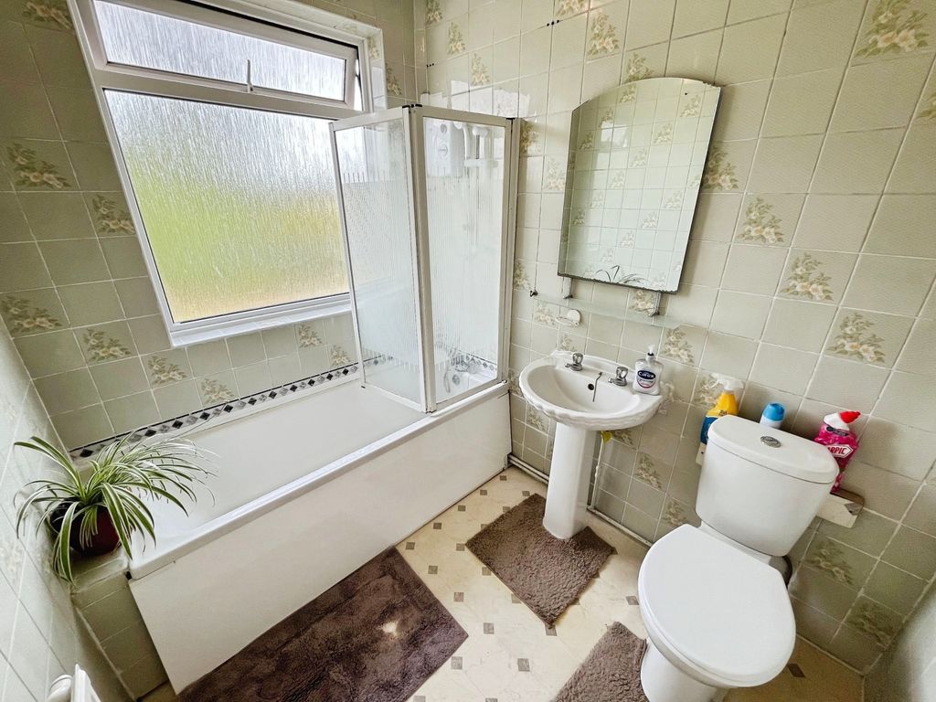 Additional image 9 of 3 bed semi-detached house for saleEastwood Road, Leicester, Leicestershire LE2