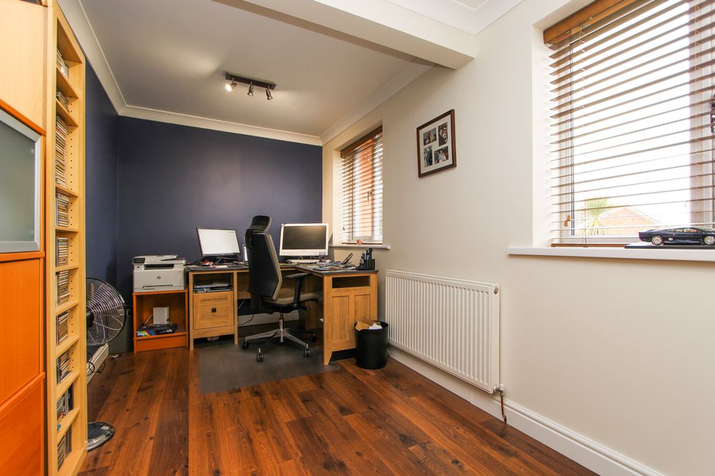 Additional image 20 of 4 bed detached house for saleMoat Drive, Drayton Bassett, Tamworth B78