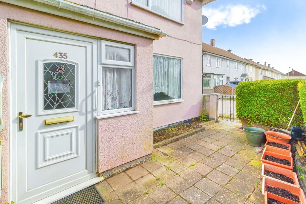 Additional image 3 of 3 bed semi-detached house for saleBeaumont Leys Lane, Leicester LE4