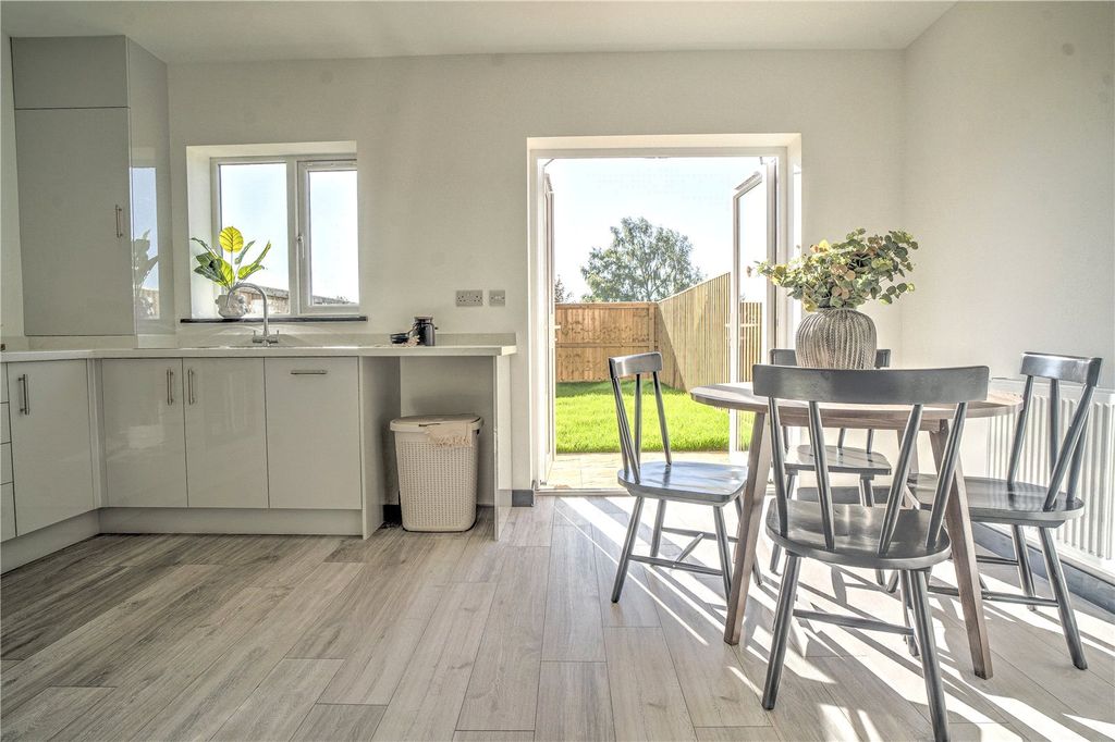 Additional image 6 of 3 bed semi-detached house for saleLangton Park, Wroughton, Swindon SN4