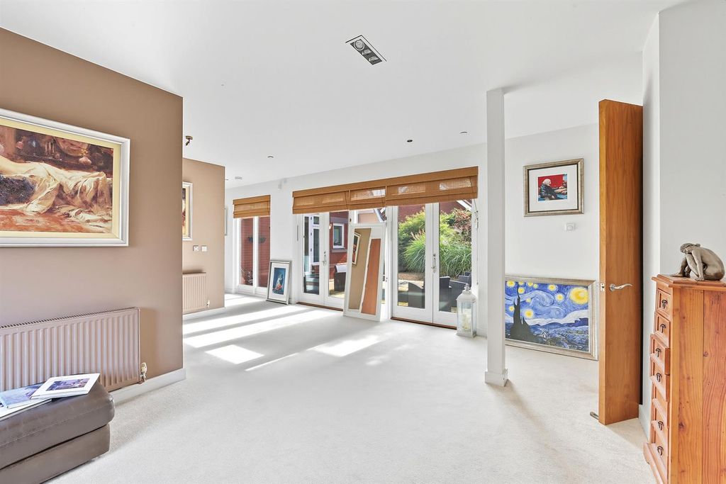 Additional image 8 of 5 bed detached house for saleFreshwater Drive, Weston, Cheshire CW2
