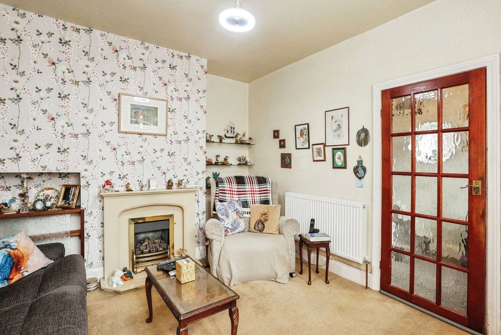 Additional image 7 of 3 bed semi-detached house for saleTurner Avenue, Loughborough, Leicestershire LE11