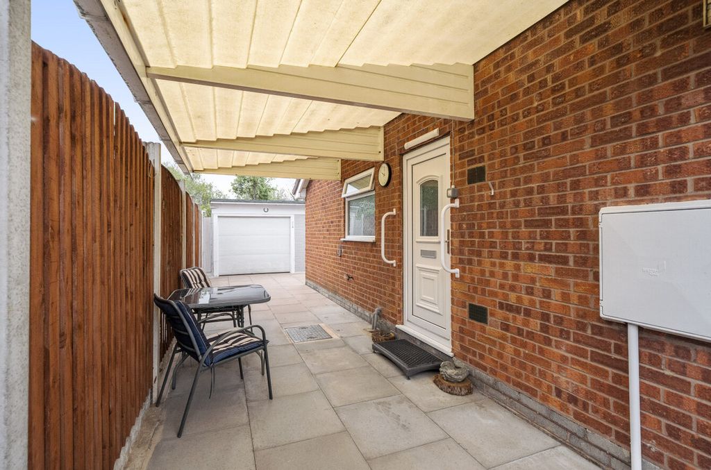 Additional image 2 of 2 bed semi-detached bungalow for saleHawthorne Avenue, Stoke-On-Trent ST4