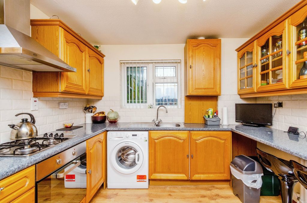 Additional image 5 of 3 bed maisonette for saleHambledon Close, Wolverhampton WV9