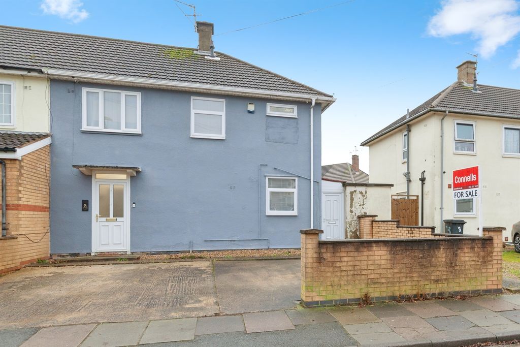 3 bed semi-detached house for saleHowden Road, Leicester LE2