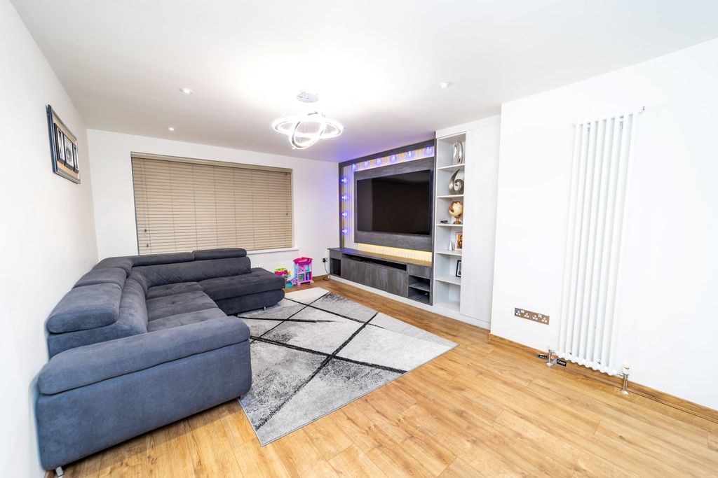 Additional image 4 of 3 bed detached house for saleForest Rise, Thurnby, Leicester LE7
