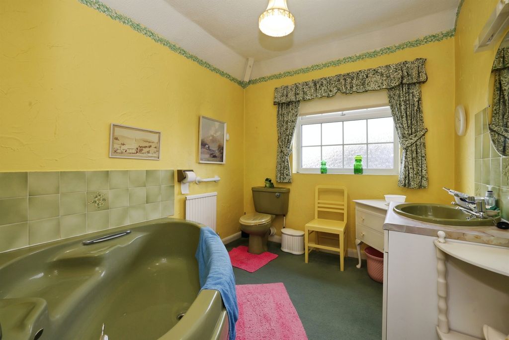 Additional image 13 of 3 bed semi-detached house for saleLarkhill Road, Durrington, Salisbury SP4