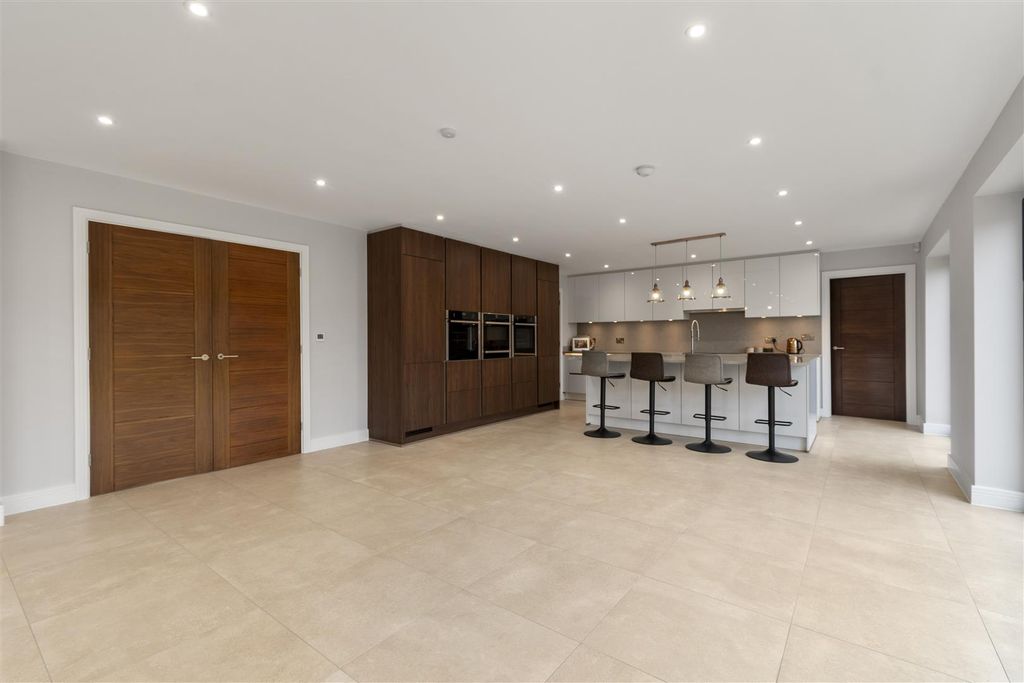 Additional image 4 of 5 bed detached house for saleHazel Lane, Walsall WS6