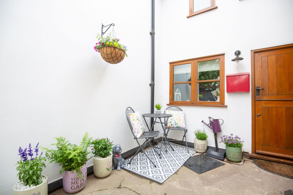 Additional image 19 of 2 bed cottage for saleMain Street, Higham On The Hill CV13