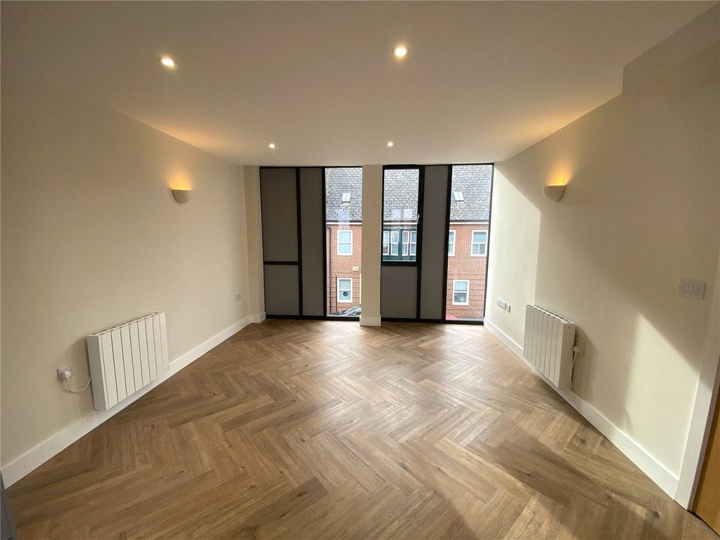 Additional image 4 of 1 bed flat for saleRollestone House, 8-12 Rollestone Street, Salisbury SP1