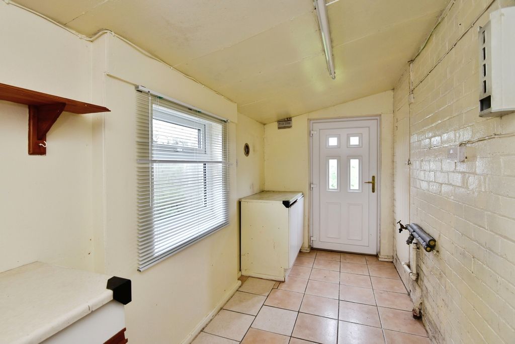 Additional image 6 of 2 bed semi-detached house for saleRydal Way, Newcastle, Staffordshire ST5