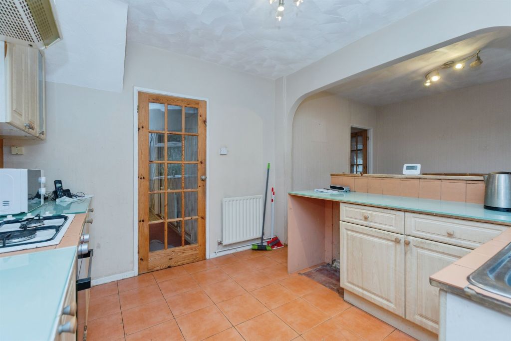 Additional image 6 of 3 bed semi-detached house for saleSelby Avenue, Leicester LE5