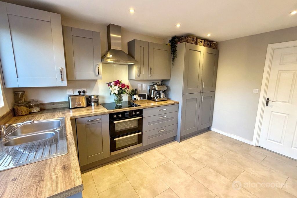 Additional image 8 of 3 bed terraced house for saleCaesar Drive, Eaton Place, Nuneaton CV11