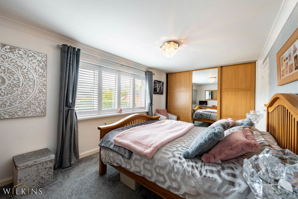 Additional image 13 of 4 bed detached house for saleField Close, Kettlebrook, Tamworth, Staffordshire B77