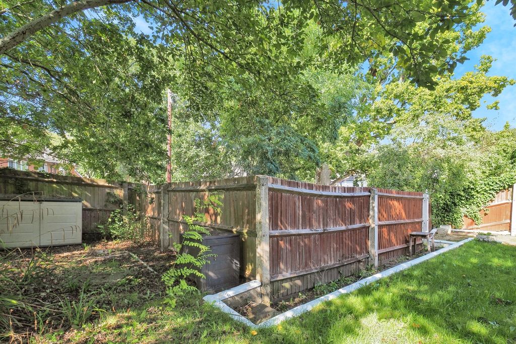 Additional image 11 of 1 bed semi-detached house for saleAvon Drive, Alderbury, Salisbury SP5