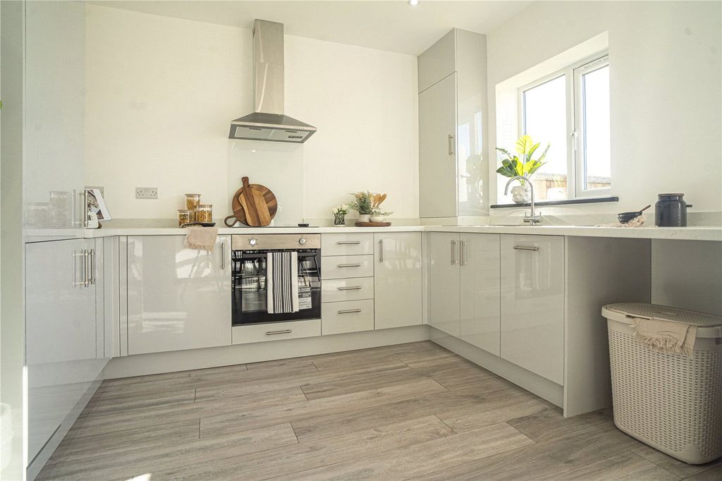 Additional image 5 of 3 bed semi-detached house for saleLangton Park, Wroughton, Swindon SN4