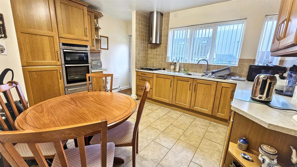 Additional image 3 of 2 bed detached bungalow for saleOakside Crescent, Leicester LE5