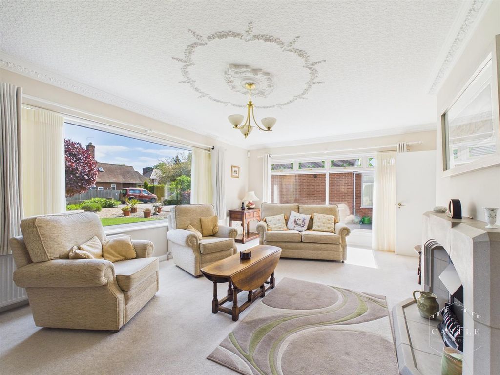 Additional image 2 of 3 bed detached house for saleElm Tree Drive, Burbage, Hinckley LE10