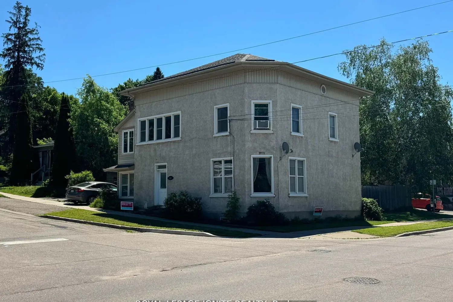 Additional image 2 of 403 Mackay Street