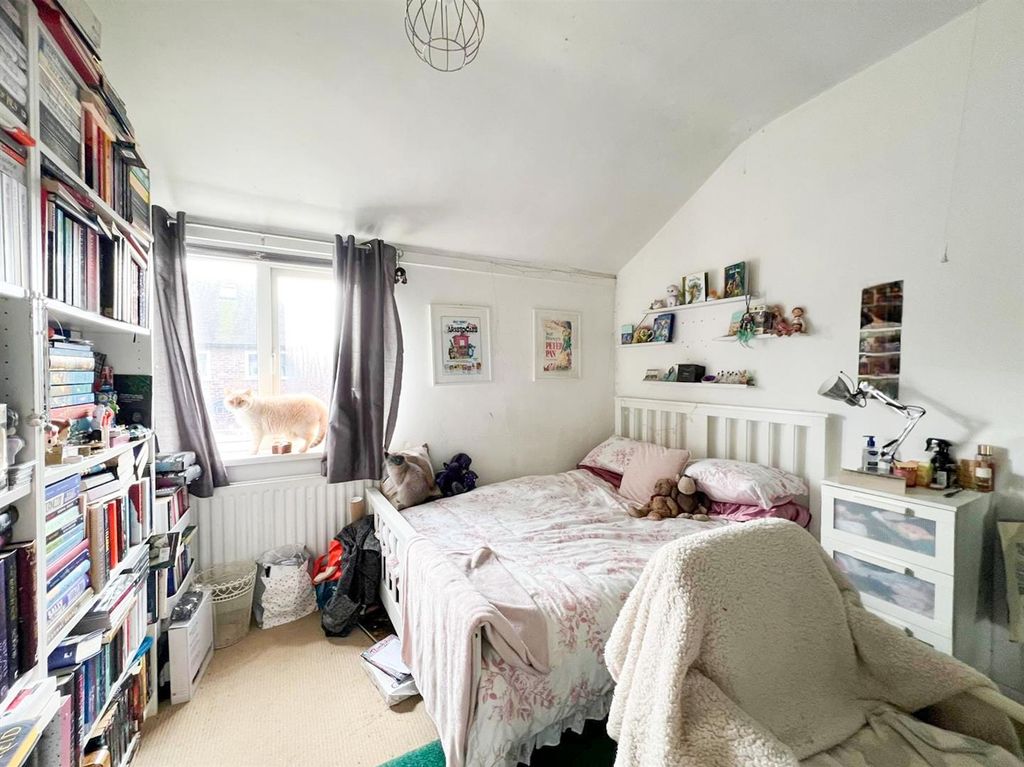 Additional image 12 of 4 bed property for saleHillswood Avenue, Leek ST13