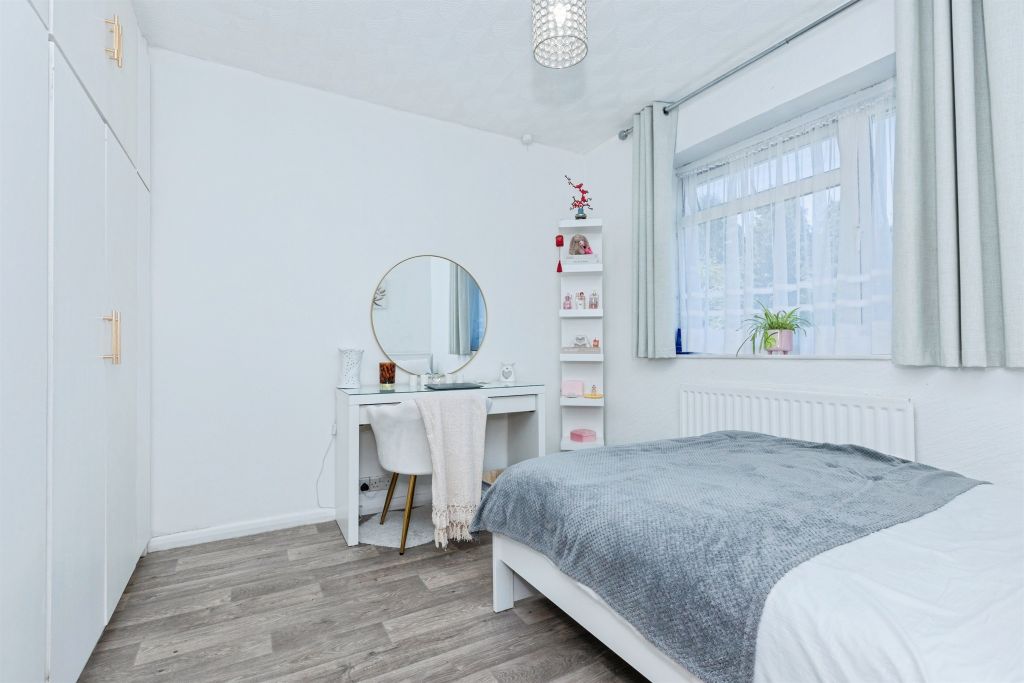 Additional image 7 of 3 bed semi-detached house for saleFrinton Avenue, Leicester LE5