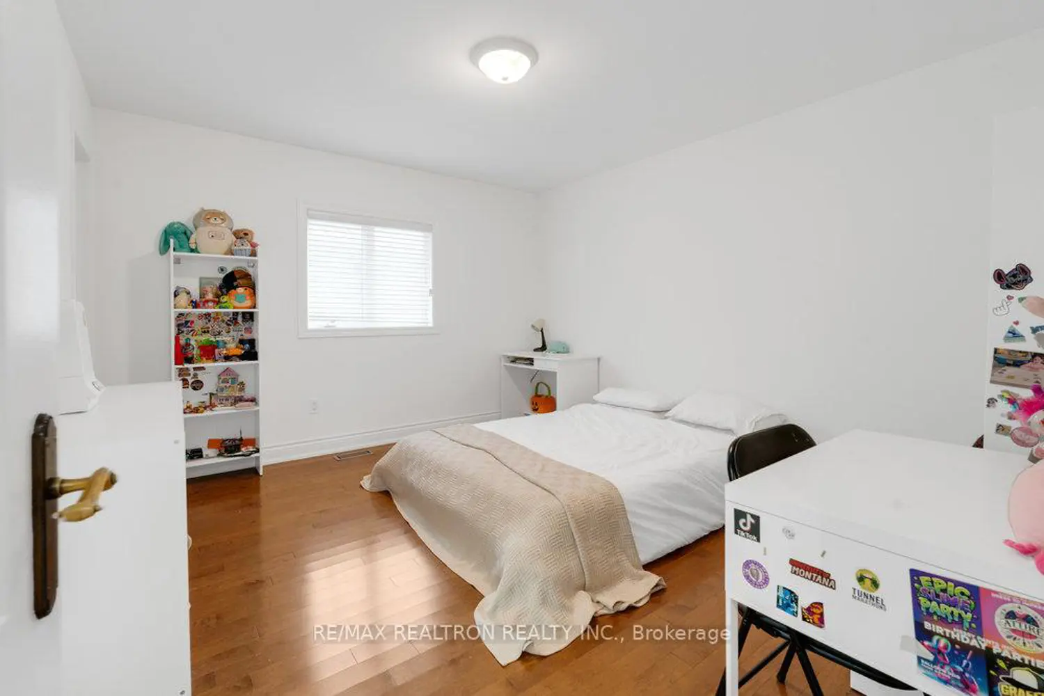 Additional image 9 of 93 Oak Avenue