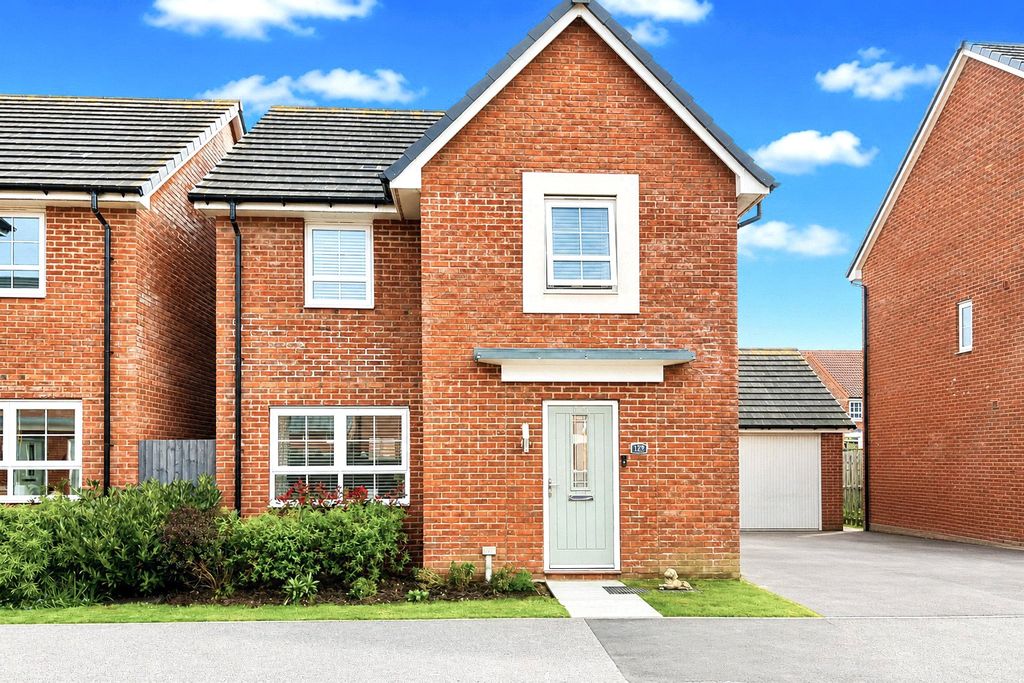 4 bed detached house for saleMays Drive, Westbury BA13
