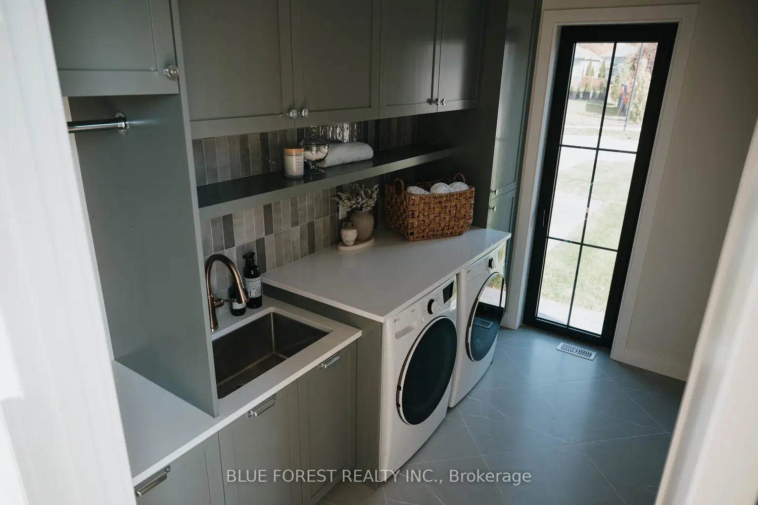 Additional image 10 of 4 Edgeview Crescent