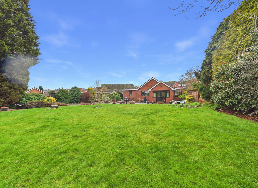Additional image 4 of 3 bed detached bungalow for saleHighcliffe Road, Two Gates, Tamworth B77