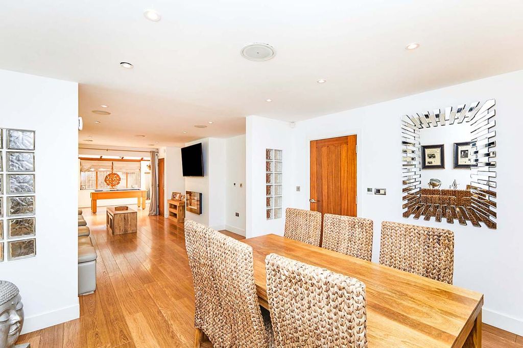 Additional image 9 of 5 bed detached house for saleCourt Farm Lane, Branston, Burton-On-Trent, Staffordshire DE14