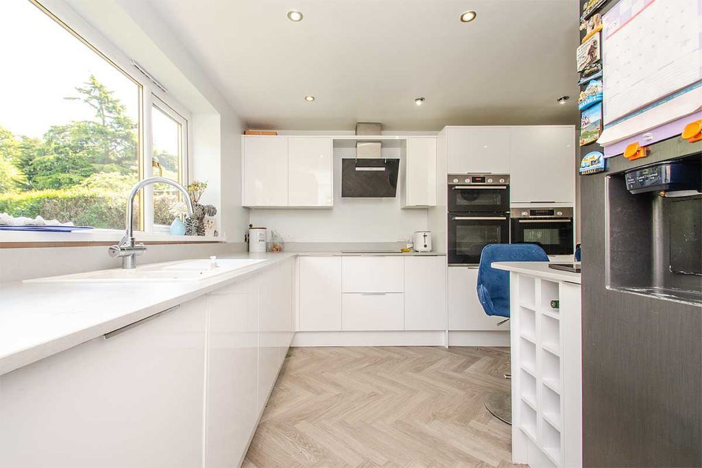 Additional image 4 of 3 bed detached house for saleBroad Lane, Essington WV11